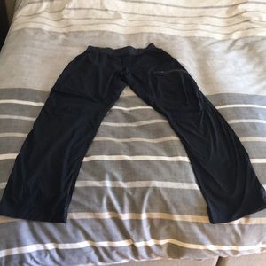 Men’s lulu sweatpants 👖